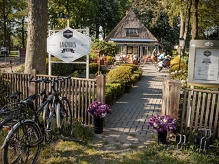 Wir heißen Sie willkommen auf unserer Sonnenterasse im Landhaus am Deich in Bremen 