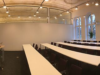 Der Raum Tarpenbek ist multimedial ausgestattet und eignet sich daher für Workshops, Seminare und Schulungen verschiedenster Art