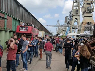 Markt am Bremer Kai, wo das Hamburger Schiff BLEICHE liegt