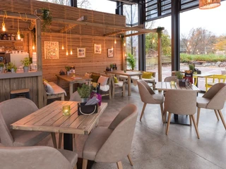 Entfliehen Sie dem Hamburger Schietwetter im gemütlichen Park Café mitten in Planten un Blomen