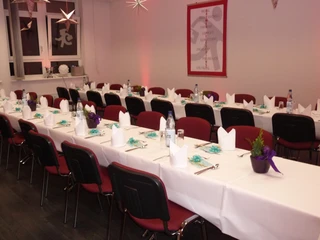 Kommen Sie mit Ihren Gästen im Roten Saal in Bremen zusammen