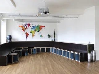 Viel Platz für neue Denkmodelle und Inspiration in der Arena des Fruchthof Campus Hamburg