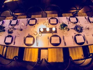 Lange Tafel von oben im GAGA in Hamburg