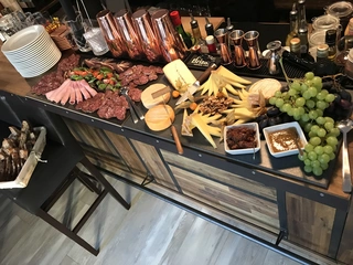 Das Mon Bonheur in Hannover bietet seinen Besuchern ein sehr außergewöhnliches, vielfältiges und reichhaltiges Buffet 