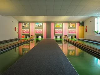 Frankfurt Homburger Hof großer Saal mit Kegelbahn 
