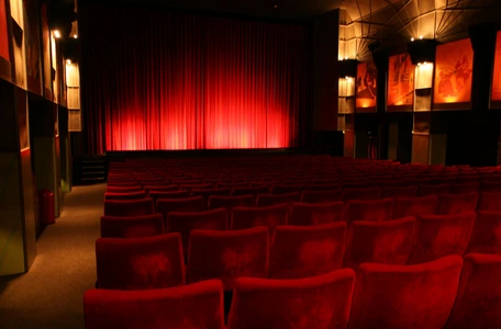 Kino in historischer Fabrik