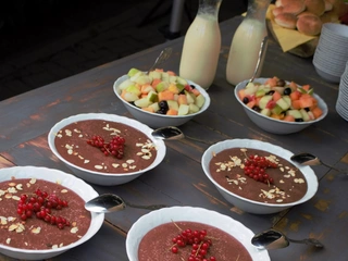 Dessert im Garten Jagdhütte Landhaus am Deich Bremen