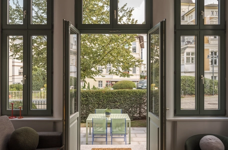 VST I Design Apartment 02 mit Sauna und Balkon