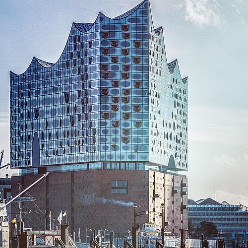 Blick auf die Elbphilharmonie in Hamburg.