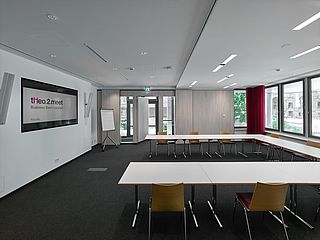 Multifunktionaler, heller und modern ausgestatteter Tagungsraum tHeo.2.meet in Stuttgart