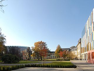 Der imposante Außenbereich der Bucerius Law School