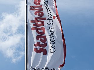 OHZ Stadthalle Fahne mit Logo