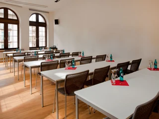 Frankfurt PresseClub Konferenzraum 2 Parlamentbestuhlung