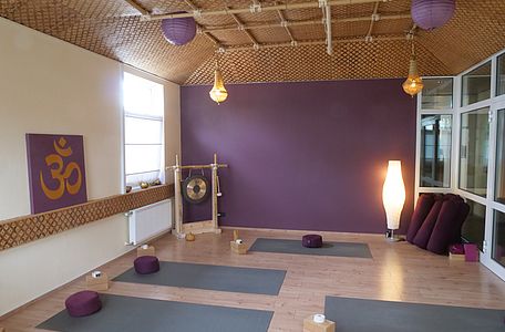 Yogastudio mit besonderer Atmosphäre