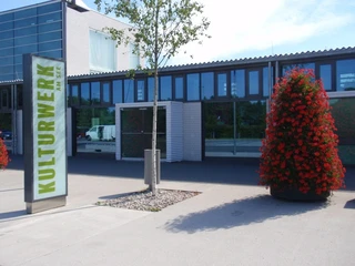 Begrüßt werden die Gäste von einer liebevoll angelegten Außenanlage ©Mehrzwecksäle Norderstedt GmbH