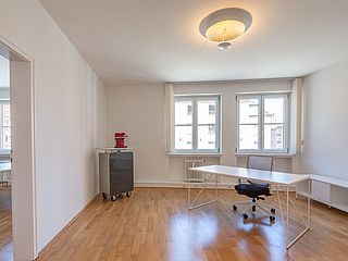 Das Doppelbüro der FOX LOUNGES München bietet Ihnen das perfekte Ambiente für konzentriertes Arbeiten