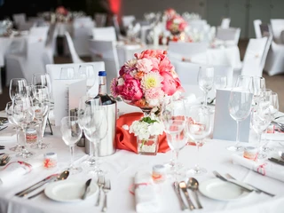 Tischdekoration Hochzeit Saal Cheltenham Atlantic Hotel Galopprennbahn Bremen