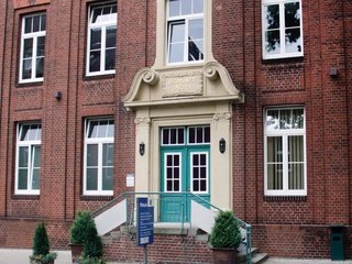 Die wunderschöne Fassade des Georgie in Hamburg