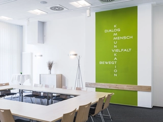 Ihr Seminarraum mit jeder Menge Tageslicht - der Raum Dom des mIcentrum in Bremen