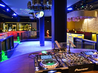 DJ-Pult ADIAMO Dance Club GOP Varieté Theater Bremen