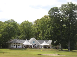 Bad Homburg Golfhaus Restaurant im Kurpark von Weitem