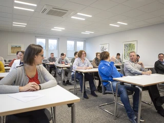 Gespräche während eines Seminars im Seminarraum Hannover im dzo, Oldenburg