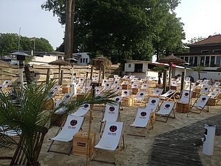 Liegestühle Beach Club White Pearl Bremen