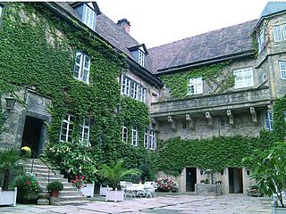 Historischer Innenhof im Wasserschloss in Hülsede