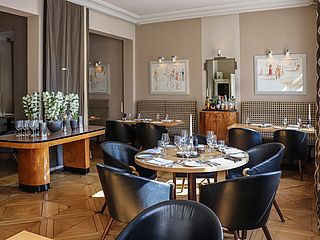 Das Restaurant Pades in Verden legt viel Wert auf eine wohlfühlende Atmosphäre, welche sie durch passende und moderne Möbel schafft  