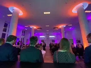 Passende Lichteffekte machen Events im großen Saal Georgie in Hamburg zu einem Unvergesslichen