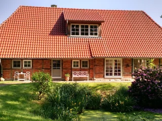 Blick auf  den Seminarhof Feuerborn in Osterholz-Scharmbeck mit Teich
