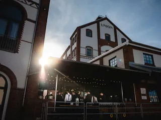 Die Union Brauerei Bremen bietet Ihren Gästen eine überdachte Terrasse (c) Dennis Markwart www.dennismarkwart.de
