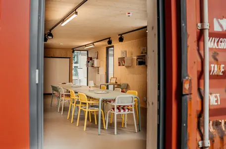 Workshopraum in Container-Optik in Oldenburg