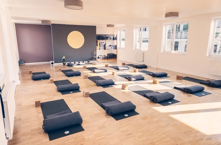 Yoga Loft / Sky Room