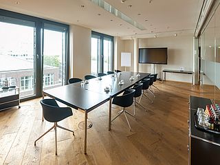 Das Main Deck bietet Ihnen viel Platz für ein gelungenes Meeting im ecos office center Teerhof, Bremen!
