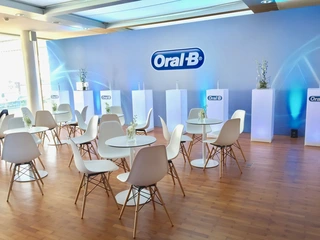 Hamburg Hanse Gate Theaterbestuhlung Oral B