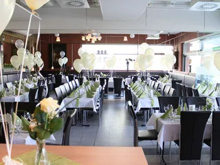 Dekoration für eine Hochzeit im Café Unique