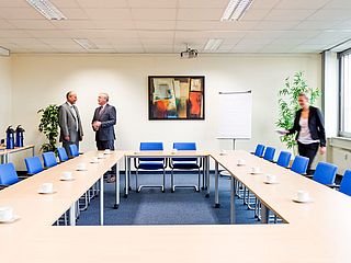 Im großen Konferenzraum des ecos office centers hannover-süd erhalten sie den vollen Service