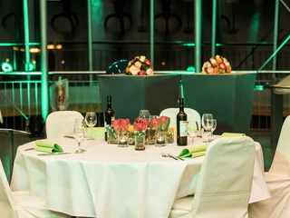 Runder Tisch gedeckt Universum® Bremen