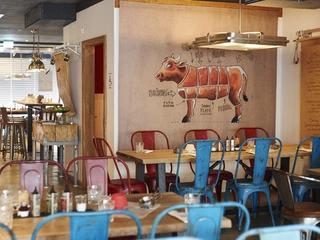 Rustikaler Charme in Loui & Jules GrillBAR in Bremen