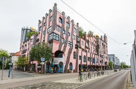 Officecenter in Hundertwassers Grüner Zitadelle