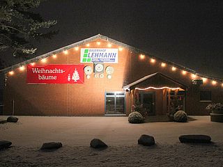 Der Bauernhof Lehmann in Celle leuchtet auch im Winter im vollem Glanze 