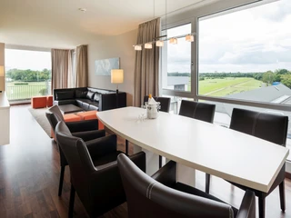 Raumansicht auf das Tagungsstudio des ATLANTIC HOTELS an der Galopprennbahn in Bremen