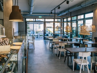 Im elbdeli Marzipanfabrik in Hamburg finden Sie einen toll eingerichteten Raum für verschiedene Veranstaltungen