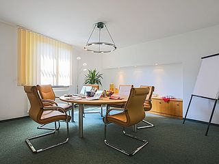 Der Meetingraum des ecos office center magdeburg im Hundertwasserhaus