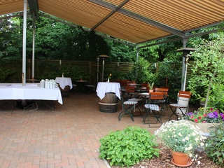 Genießen Sie Ihre Feier an der frischen Luft bei uns im Biergarten des Waldschlößchens in Daverden
