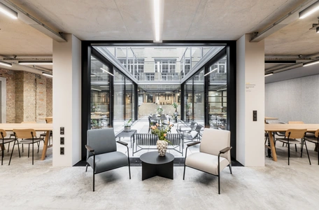 Lounge & Café