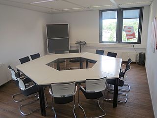Das ecos office center Freiburg bietet mit seinem Meetingraum eine voll ausgestattete Location für Ihre Business-Veranstaltung