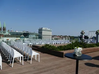 Feiern Sie Ihre Trauung über den Dächern Bremens, auf der Terrasse des ecos office center bremen teerhof