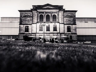 Außenansicht auf das imposante Gebäude der Kunsthalle Bremen 